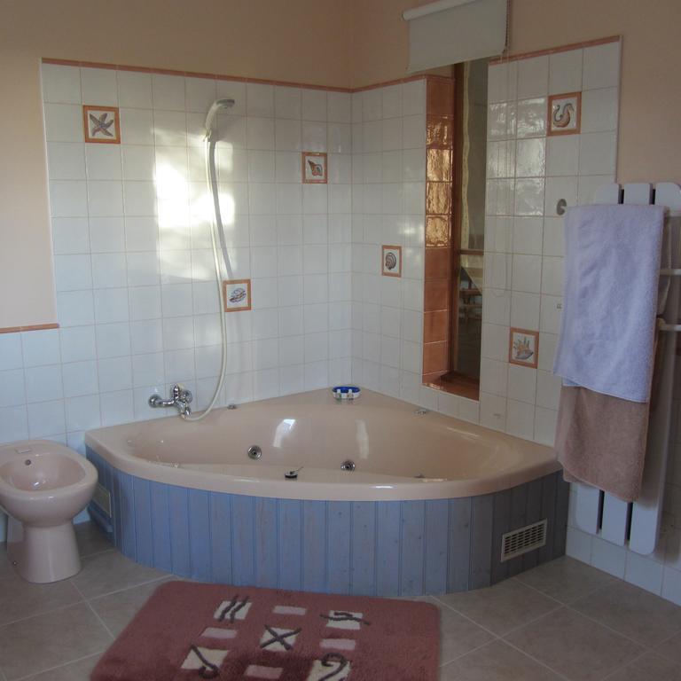 Le Clos De Lumiere La Roche-des-Arnauds Habitación foto